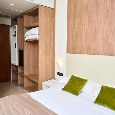 Miramare Hotel 3*